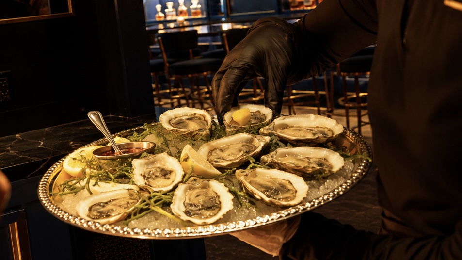 Happy Hour Oysters